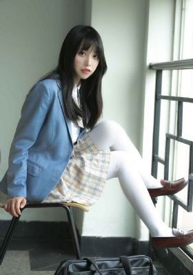 新生井柏然