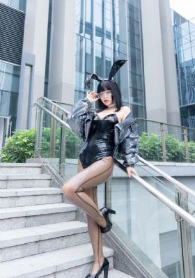郑重其事的意思